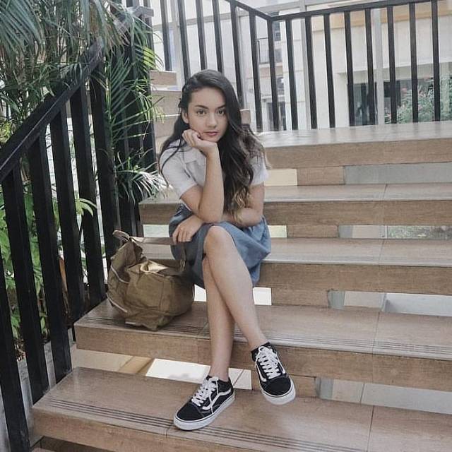 Vans Oldskool Black White Hitam Putih Sneakers Sekolah Kerja Kuliah Kado Hadiah Pria Wanita Murah