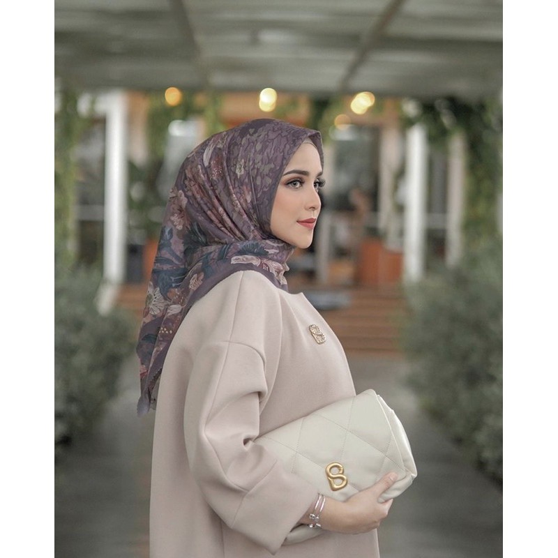 BUTTONSCARVES DAISY SERIES