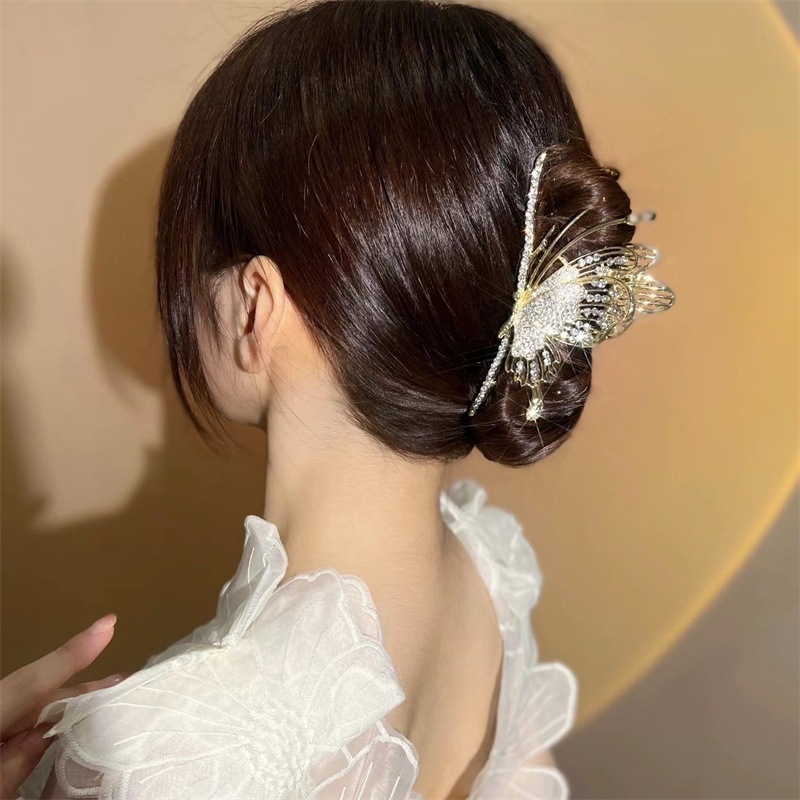 Jepit Rambut Bentuk Butterfly Shark Aksen Berlian Imitasi Bahan Alloy Gaya Korea Untuk Wanita