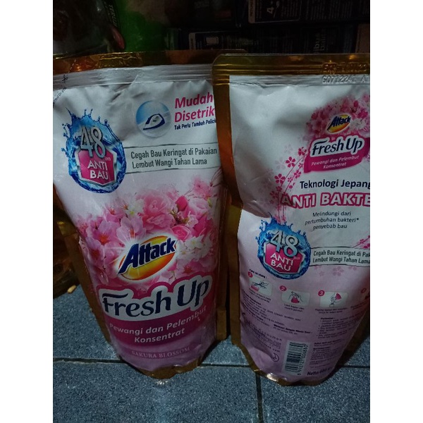 Attack fresh up softener Sakura Blossom 680ml