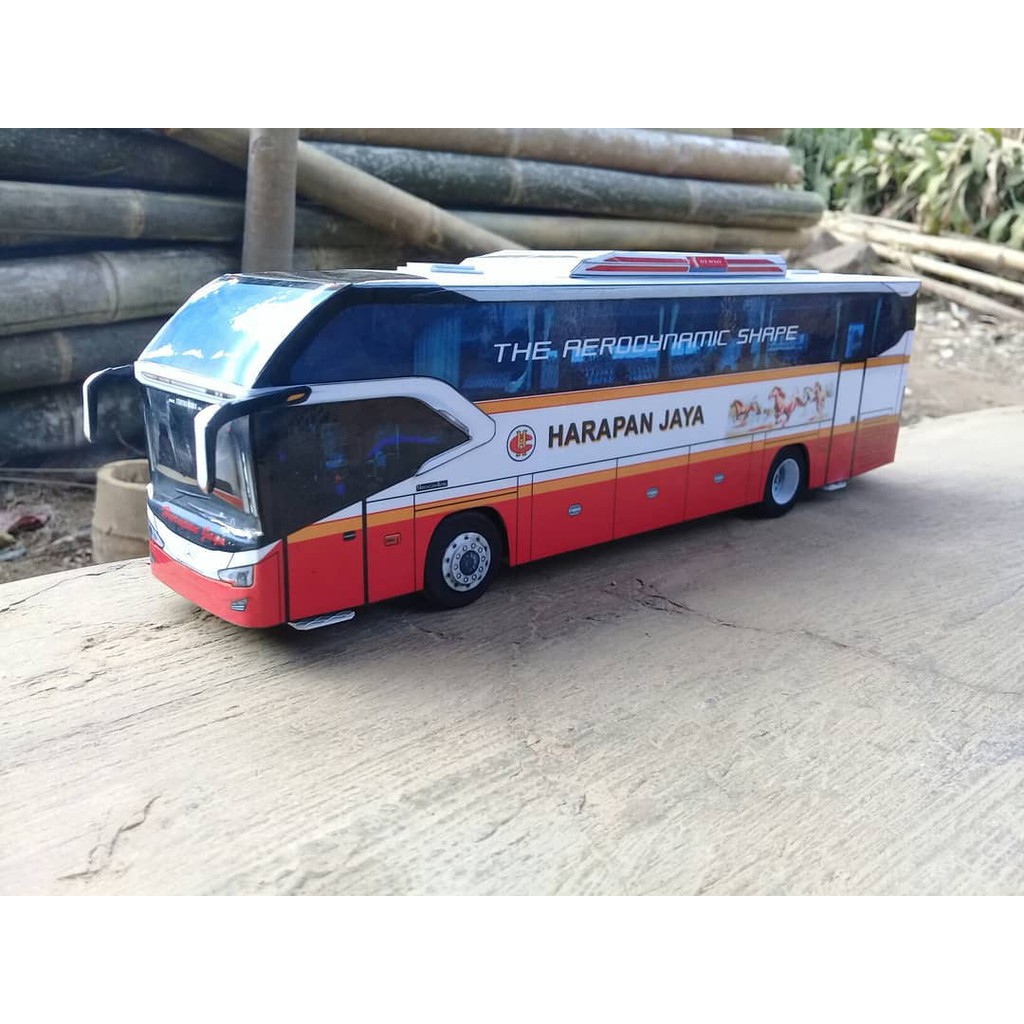 Miniatur Bus Harapan Jaya Avante