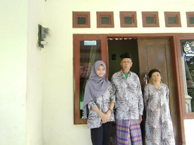 Atasan Batik Dolby Dolbi Dobby Doby Tenun Sutra Tulis Halus Katun Atbm Baron ,sarombit Atasan
