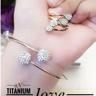 TiTanium Set Gelang ccn Y71