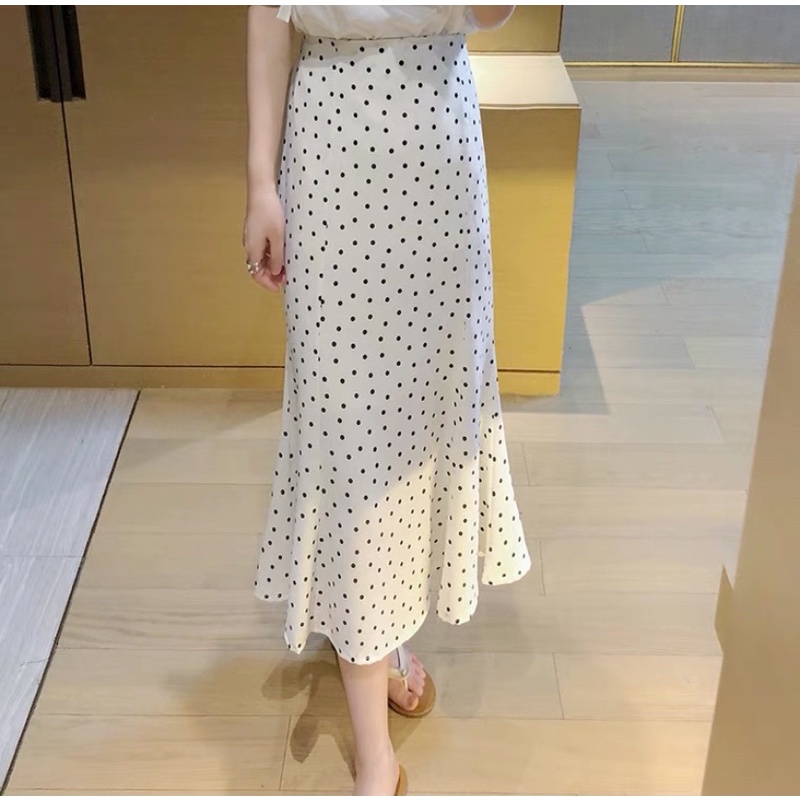 Rok Polka High Waist - Wearing BENA