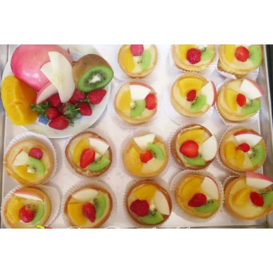 

Kue soes sus buah fruit pie snack box spesial enak surabaya only