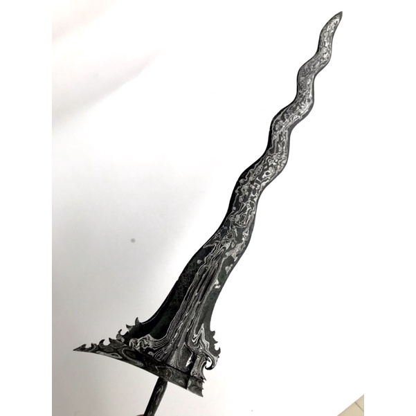 Keris Bali luk 9 hujan emas