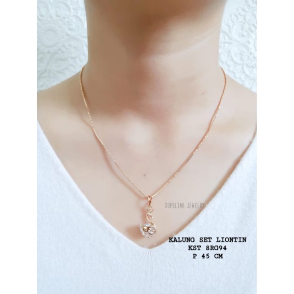 Kalung Titanium Set Liontin  Permata Solitaire Model Mirip Perhiasan Asli