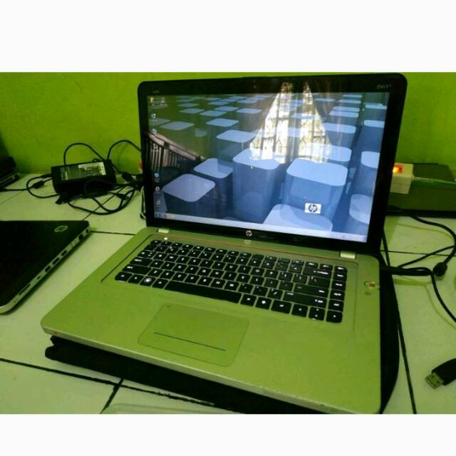 HP envy 15 Core i7 Ram 8Gb Vga Ddr5 Radeon