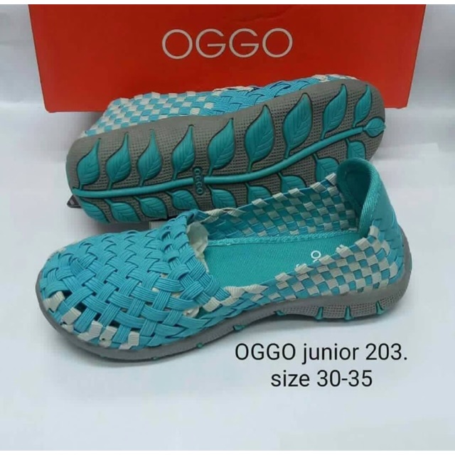 Sepatu oggo rajut anak