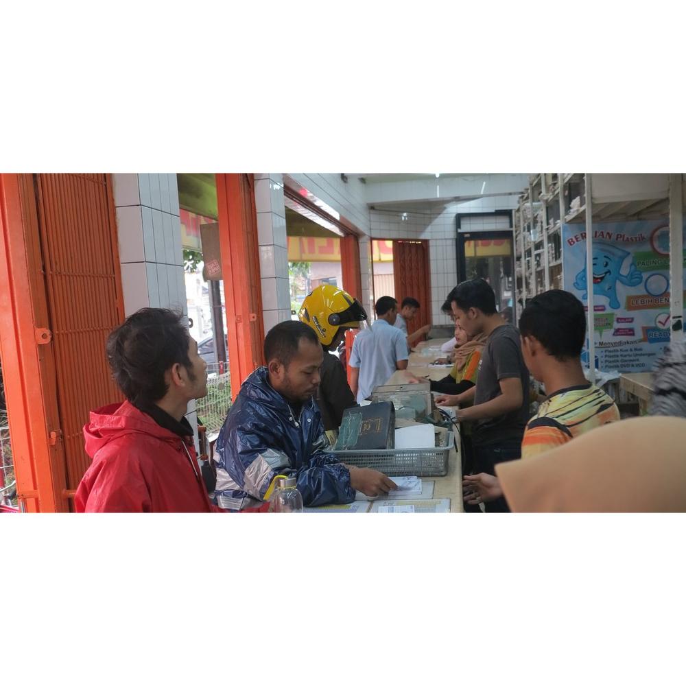 

40X40 Cm Plastik Opp (Seal/Lem) Tebal 20 Mic Asli / Plastik Kemasan Garment / Baju / Celana /Pakaian