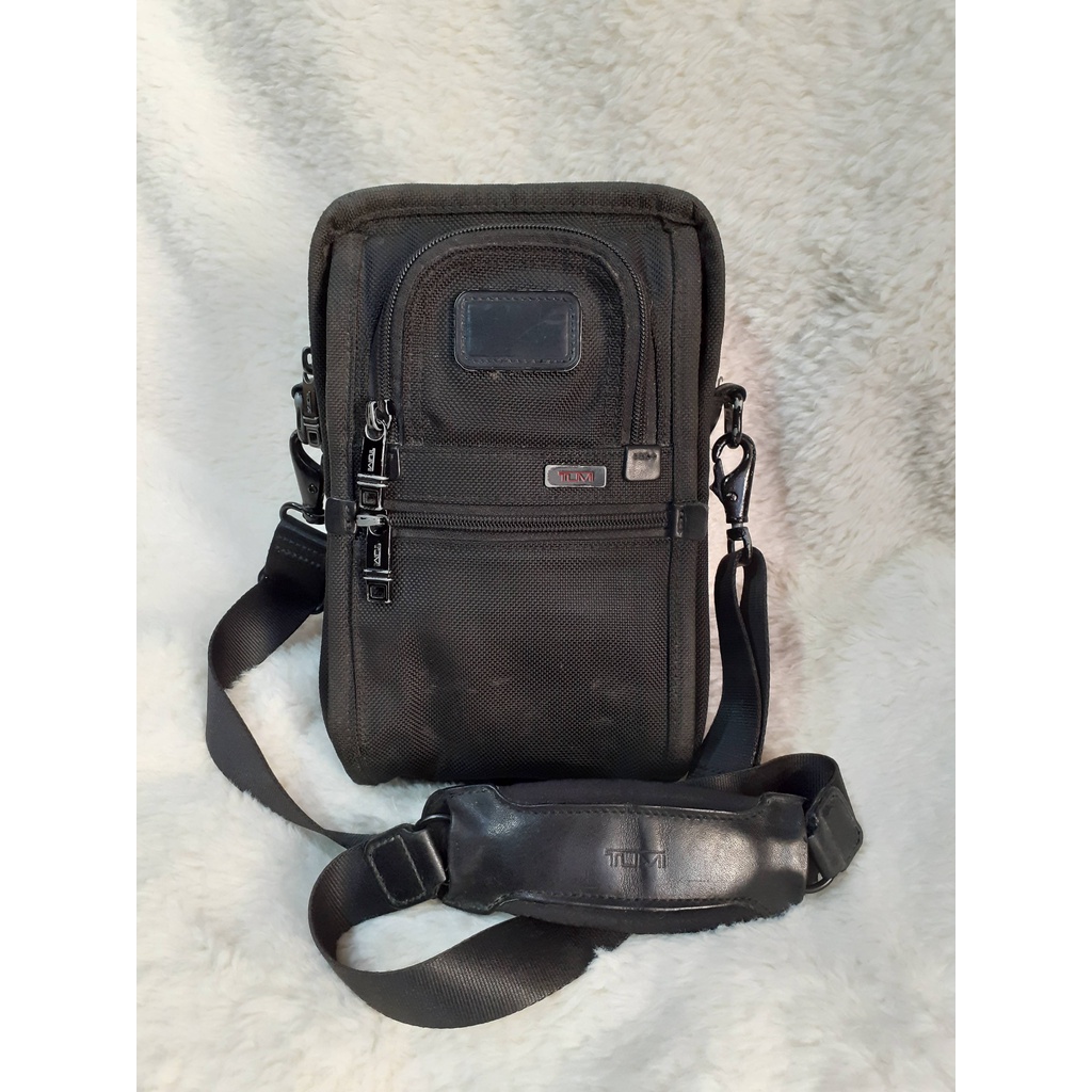 Tas Second / Preloved TUMI SLING CROSS BODY
