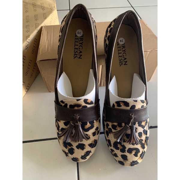 preloved sepatu ellesis