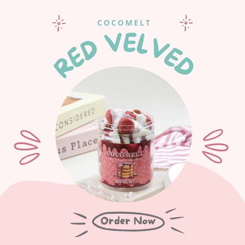 

COOKIES WITH MELTED CHOCOLATE SAUCE VARIAN RED VELVET