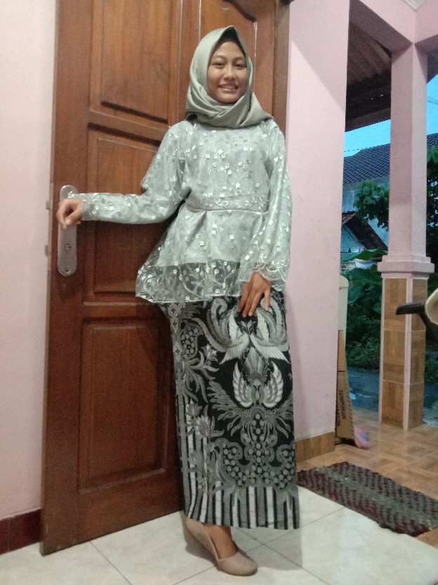 Couple Annabel Pinguin Kebaya Batik Tille Bordir Sarimbit Premium Mewah Kondangan Wisuda Lamaran