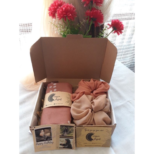 

Paket Hampers Hijab A (giftbox)