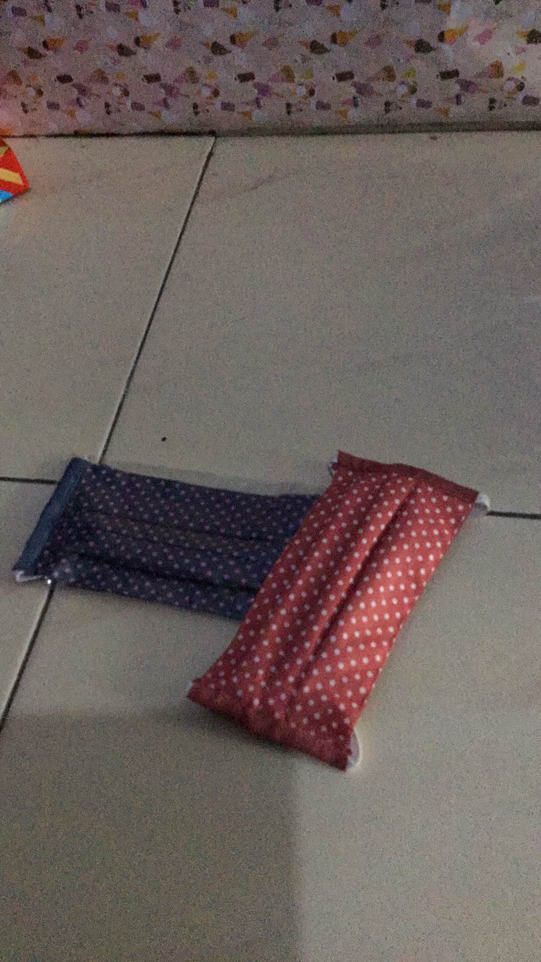 Set Pengait Dan Masker Kain Bahan Katun Jepang