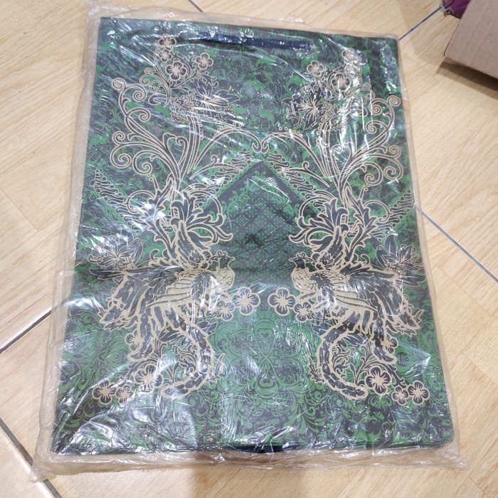 

Terlaris Tas Goodie Bag Besar Motif Batik / Kantong Tas Kertas Ulang Tahun Kado