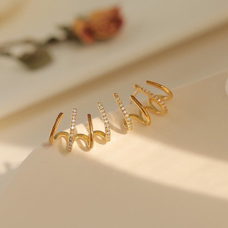 Anting Stud Berlian Imitasi Bentuk Geometris Empat Cakar Bahan Logam Gaya Korea Untuk Wanita