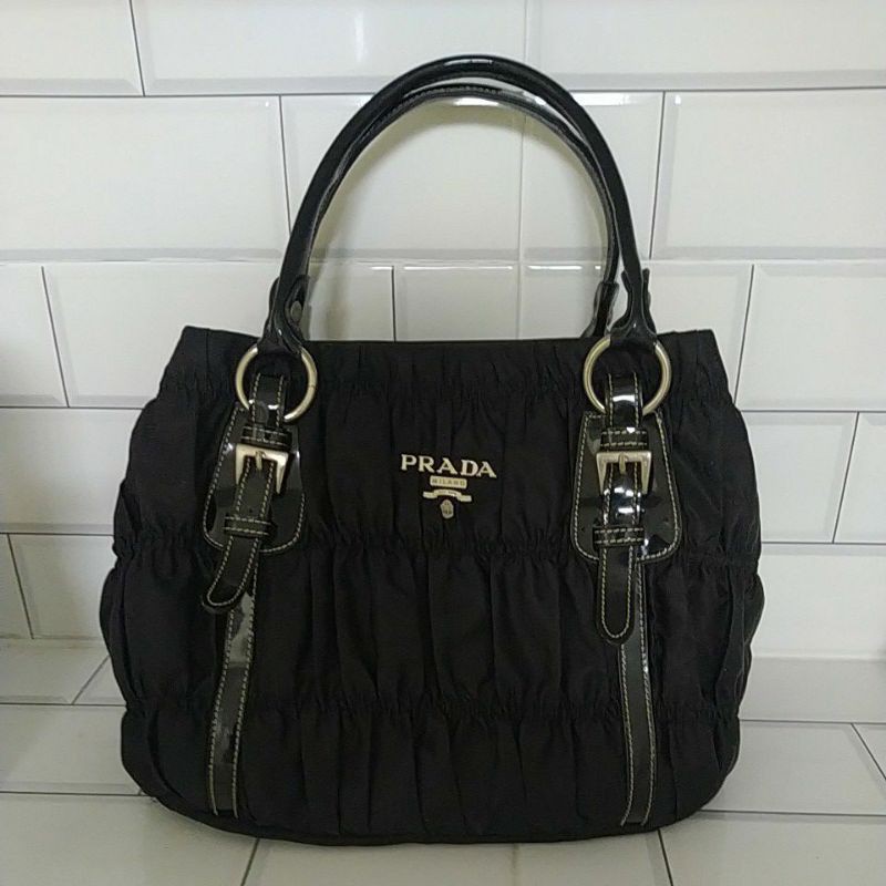 Tas Ala Prada Nylon Preloved