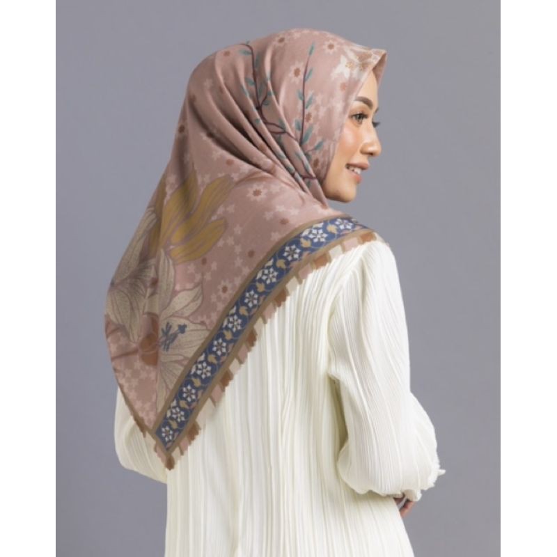 MAINA SCARF ISKANTI