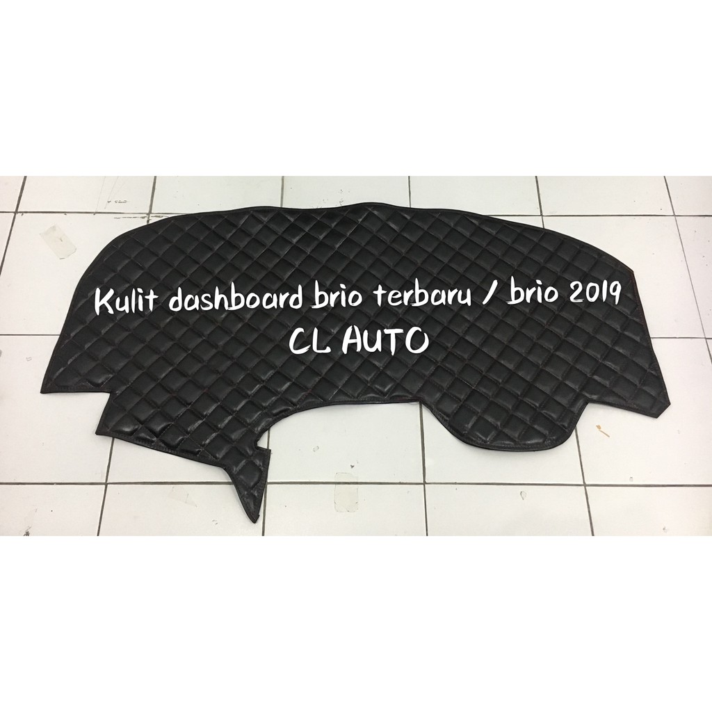 Custom kulit dashboard mobil  all new brio  warna  hitam  