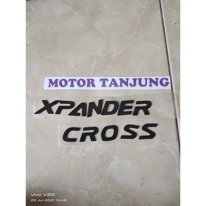 emblem logo tulisan XPANDER CROSS original warna hitam