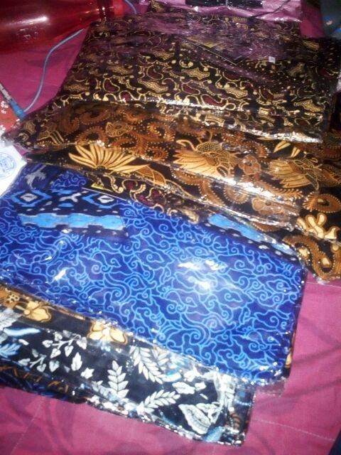 Couple Batik Sarimbit Atasan Batik Wanita Blus Sogan Cempaka
