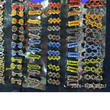 Bros dagu 12 PCS /Peniti dagu permata.