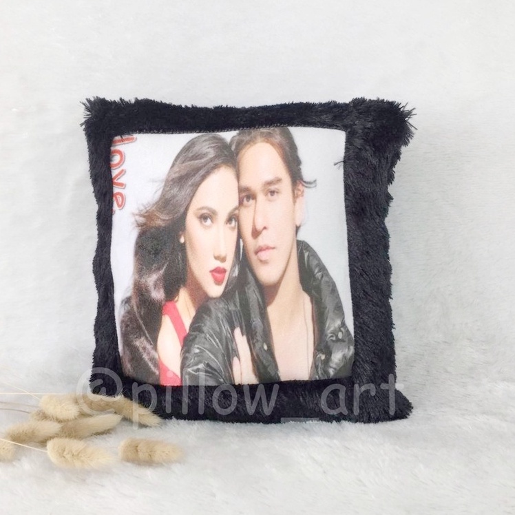 Pillowart - Bantal Foto Custom Bulu Rasfur Ukuran 30 x 30 cm / Hadiah - ART020