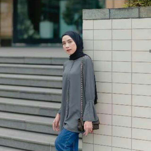 Inayah Blouse Size S By Vanilla Hijab