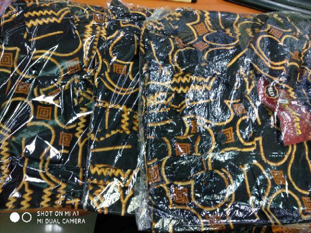 Kemeja Pria Etnik Lengan Panjang Motif Batik Solo Banyak Motif Ukuran M L Xl Xxl