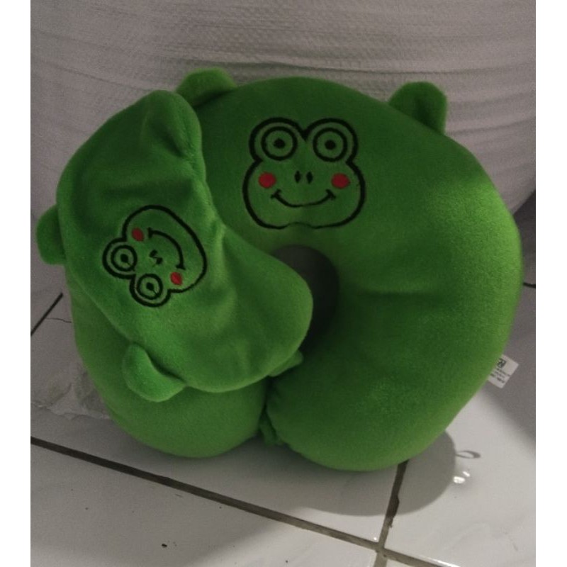 Bantal Leher + penutup mata empuk dan lembut.