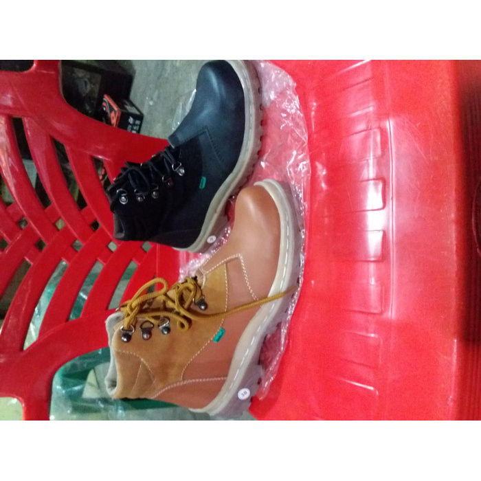 SEPATU SAFETY KICKERS