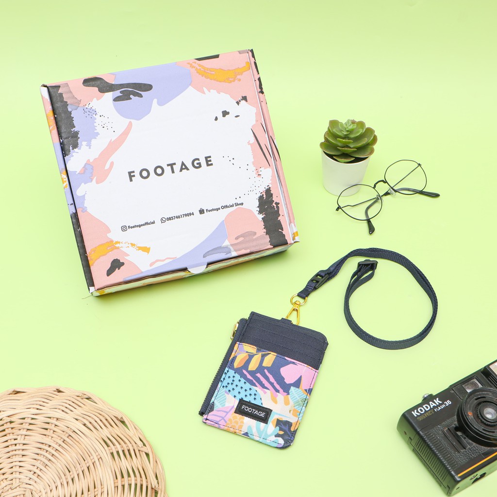 ID Card Holder Name Tag Lanyard Dompet Kartu Kalung Gantung Multifungsi