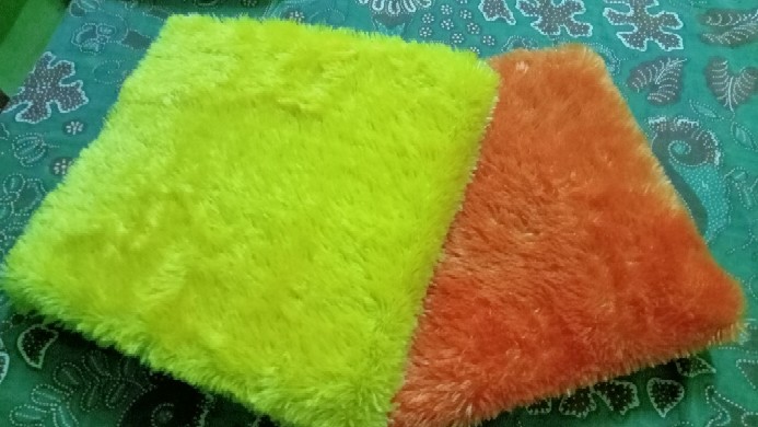 Sarung Bantal Sofa Bulu Polos Premium