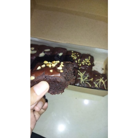 

FUDGY BROWNIES