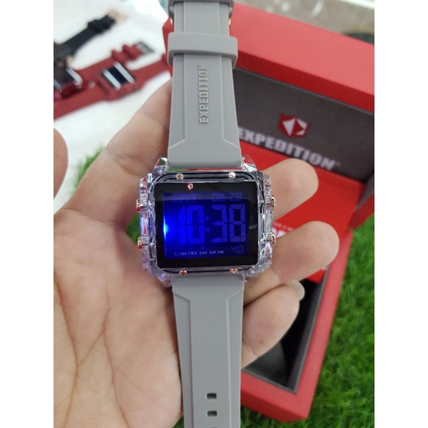 expedition e6817m abu abu wanita