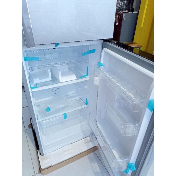 Kulkas Polytron 2 pintu