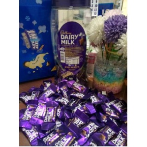 

Coklat CADBURY dairy milk 4,5 gr|Premen coklat|coklat susu|cokelat|permen coklat|Peremen cadbury|soklat|coklat coklat|Peremen|chocholate|candy|gula gula|nyoklat|Coklat mini|chokollis