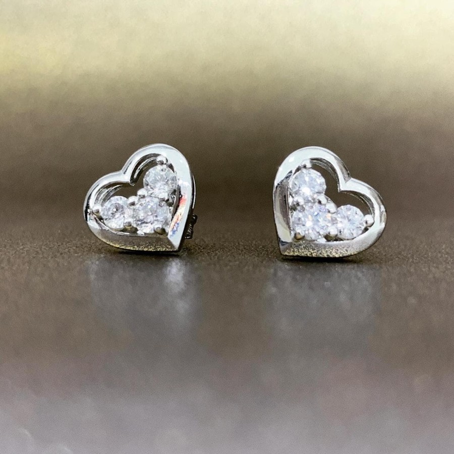 UBS ANTING EMAS LOVE 750 A28 AAE0136