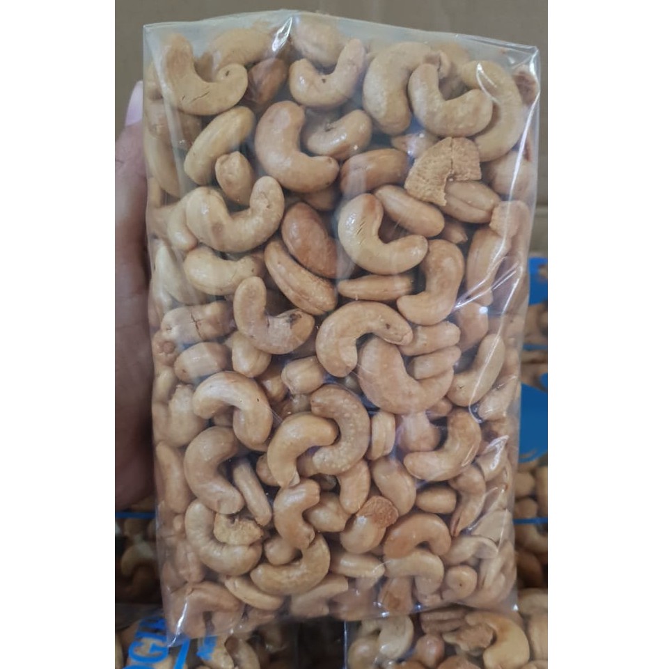 

Kacang Mede Super 1 kg