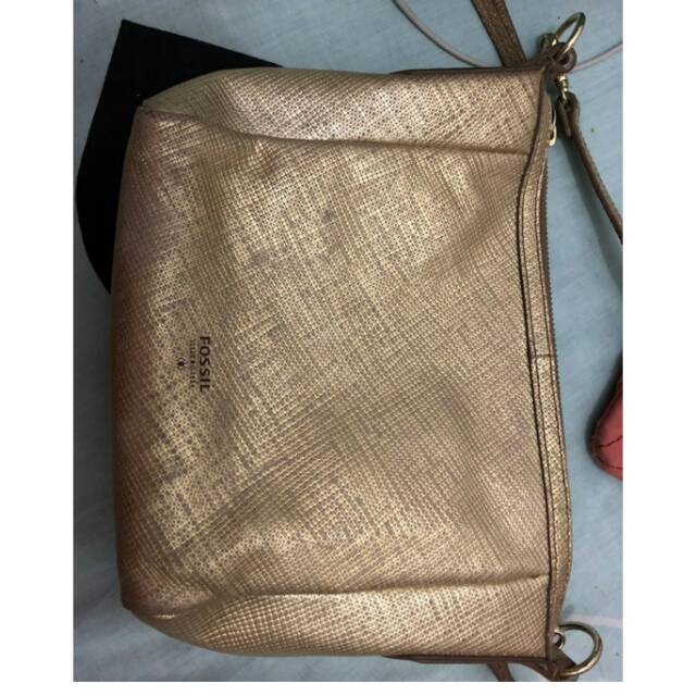 FOSSIL sling bag gold