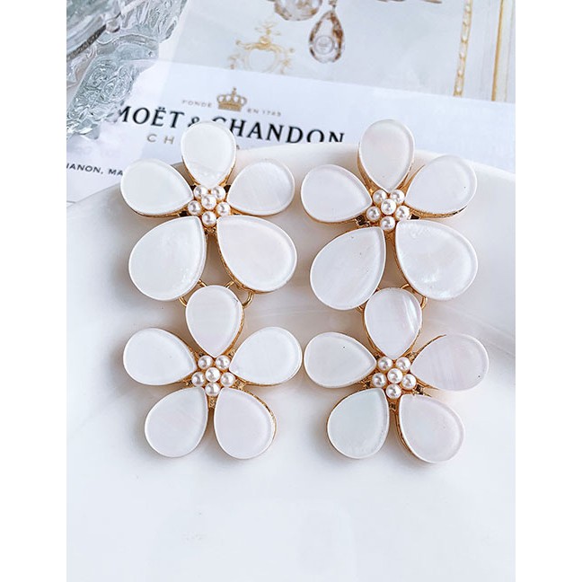 LRC Anting Tusuk Fashion White Alloy Resin Double-layer Flower Earrings F66515