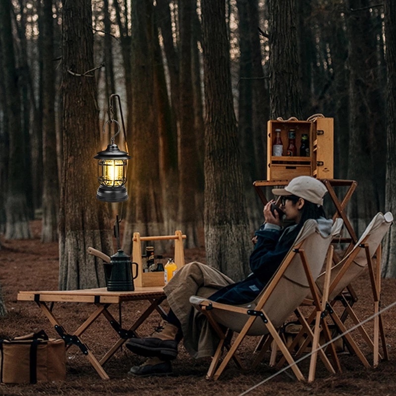 Lampu Gantung Portable Gaya Retro Dengan Port Charger USB Untuk Camping Hiking Outdoor