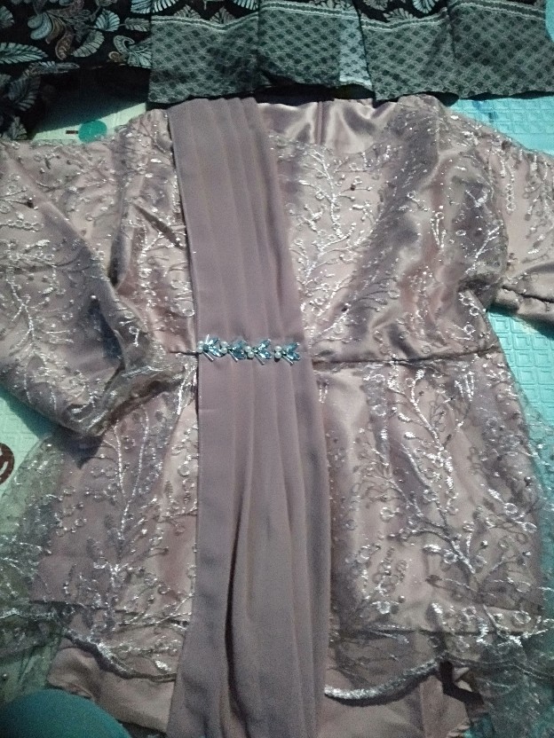 Maura Couple - Sania Ruffle Batik Couple Ori Ndoro Jowi Dnt Garansi Termurah Shopee - Kebaya Modern