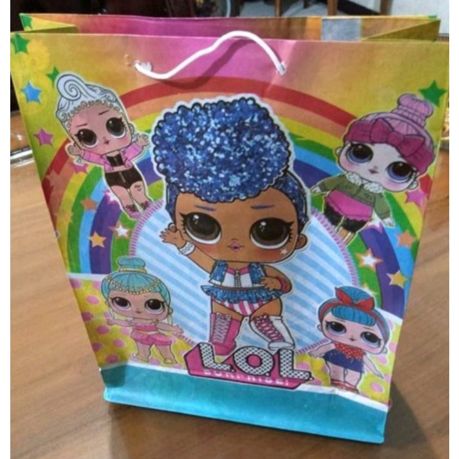 

TAS BINGKISAN ULANG TAHUN UK [KECIL / SEDANG] ISI [10PCS] / PAPERBAG / TAS ULANG TAHUN / BERMACAM MOTIF KARAKTER ANAK MENARIK DAN LUCU