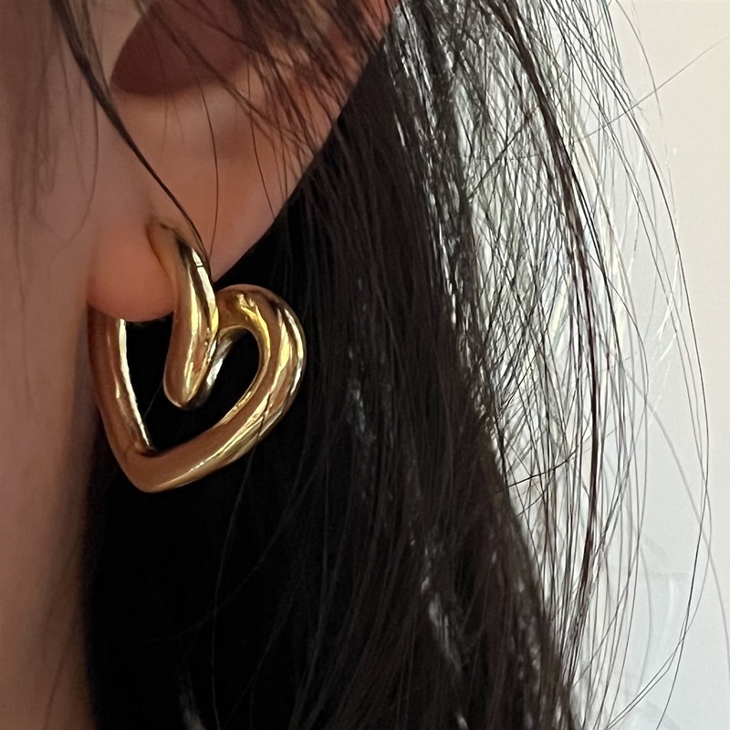 Anting Bentuk Hati Bahan Logam Gaya Korea Untuk Aksesoris