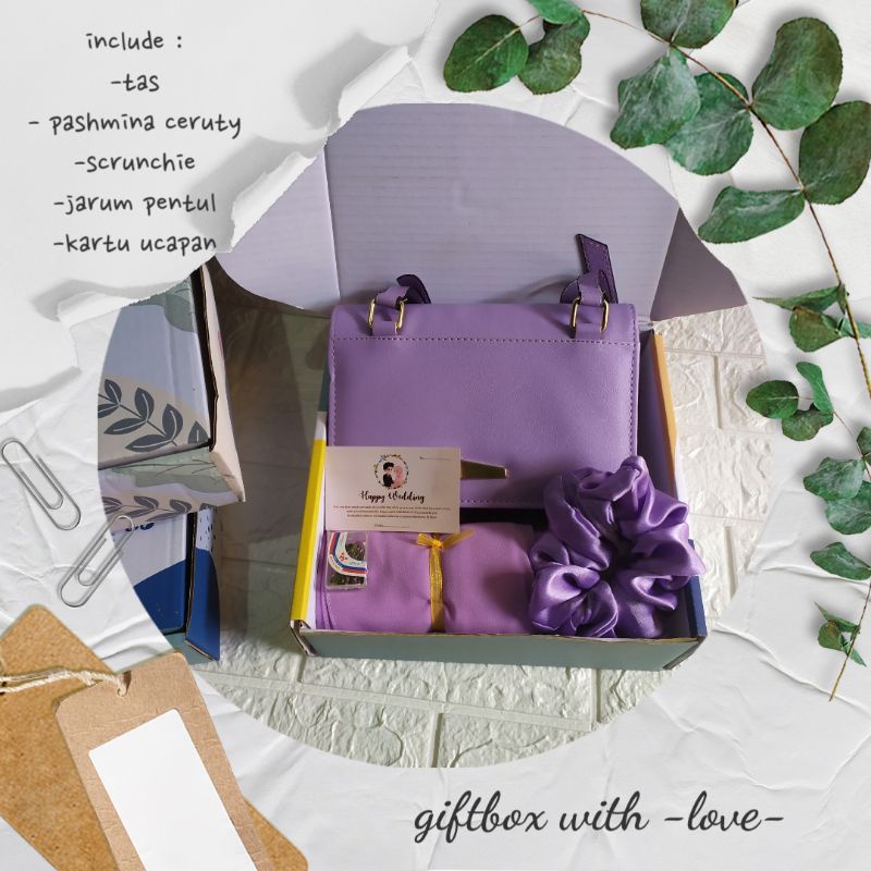 

HAMPERS HIJAB TAS KADO ULANG TAHUN