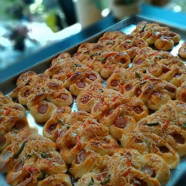 

((terenak!!)) Aneka roti isi homemade