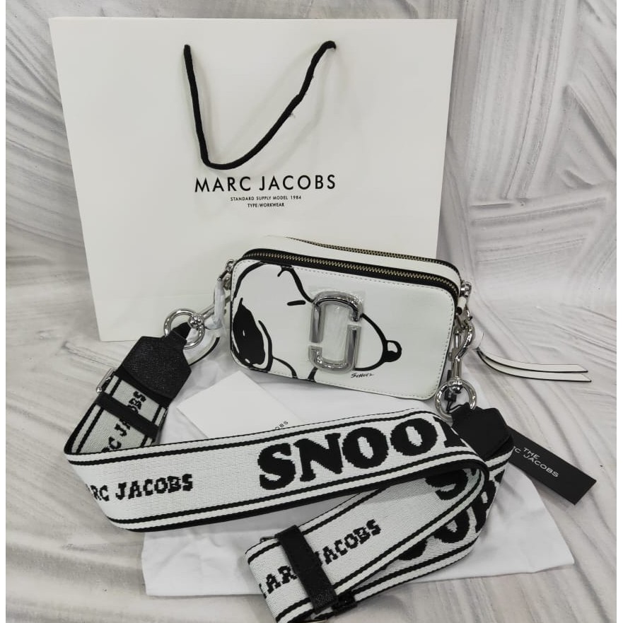 MARC JACOBS MJ SNAPSHOT CAMERA BAG X PEANUTS SNOOPY - ORIGINAL AUTHENTIC